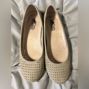 Cliffs By White Mountain Slip On Shoes Size 6